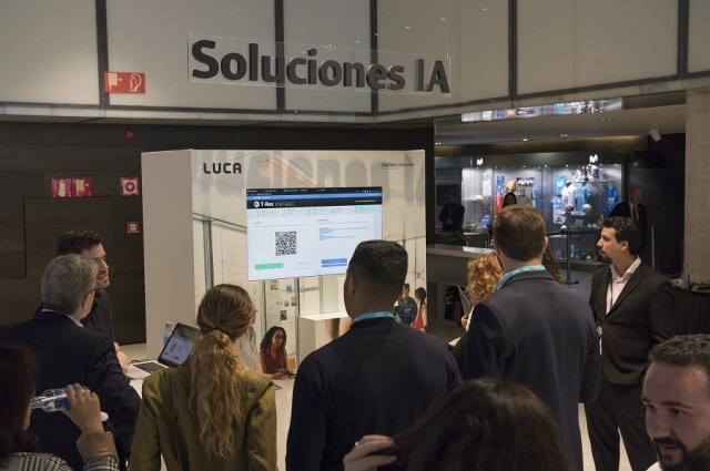 PHOTO 3: During the coffee, attendees were able to experience new technologies