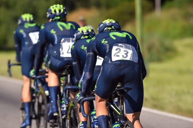 Photo showing a group of Movistar Team cyclists.