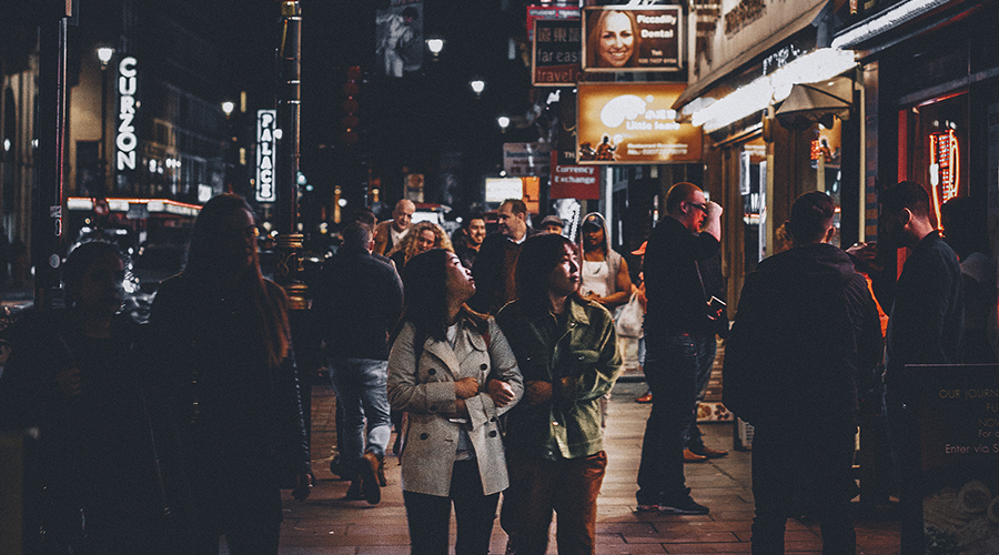 Reviewing what makes a smart city smart